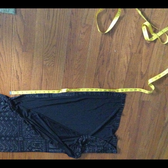 Dress - Picture 8 of 9